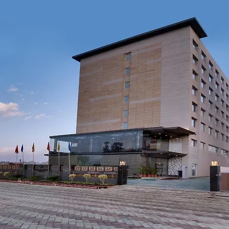 The Golden Palms Hotel & Spa, Delhi-2